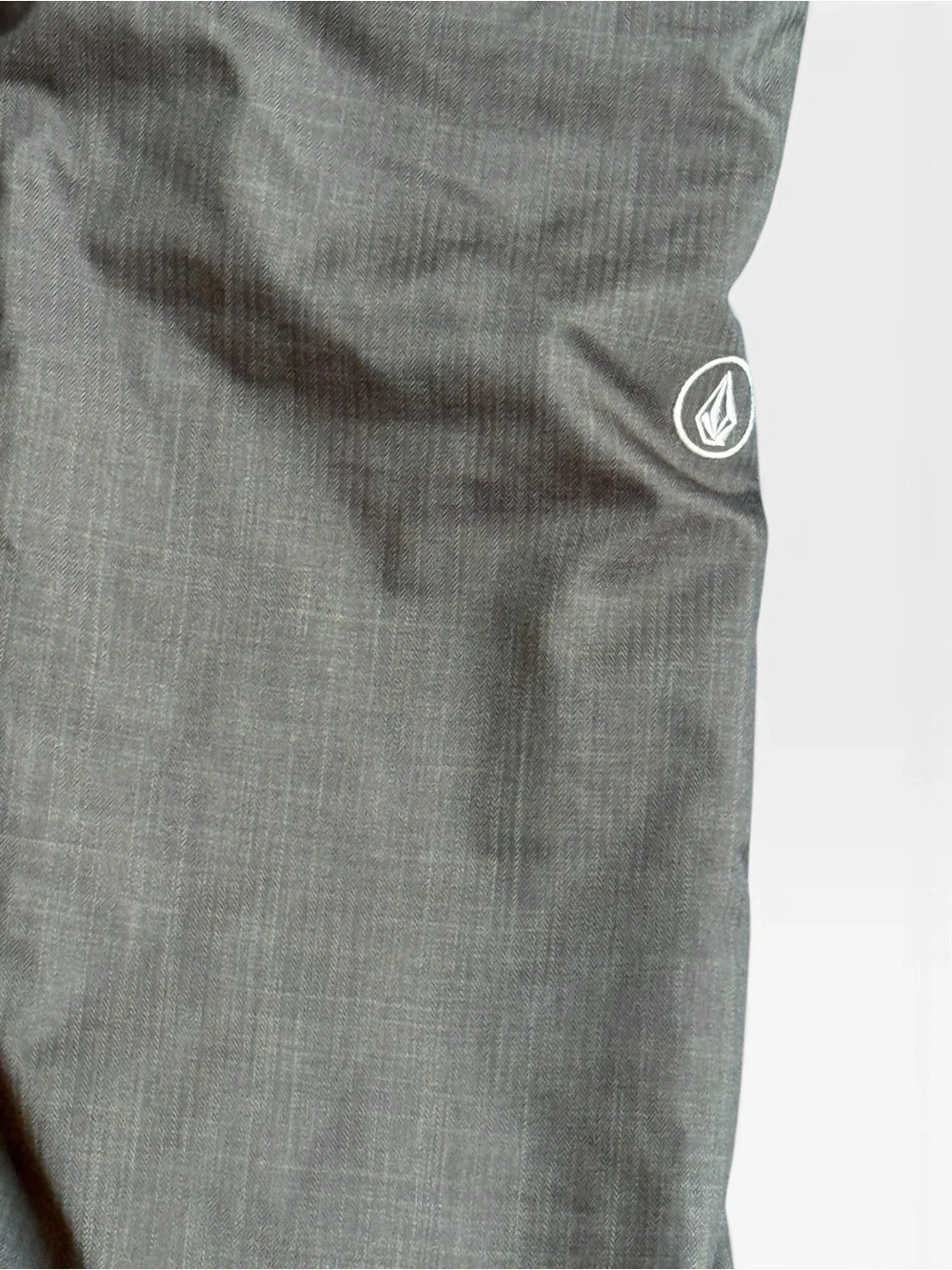 Volcom Kids Black Snowboard Pants Insulated Size XL 15/16